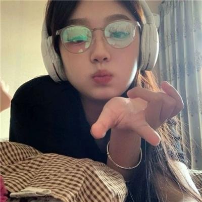 少年手指虎